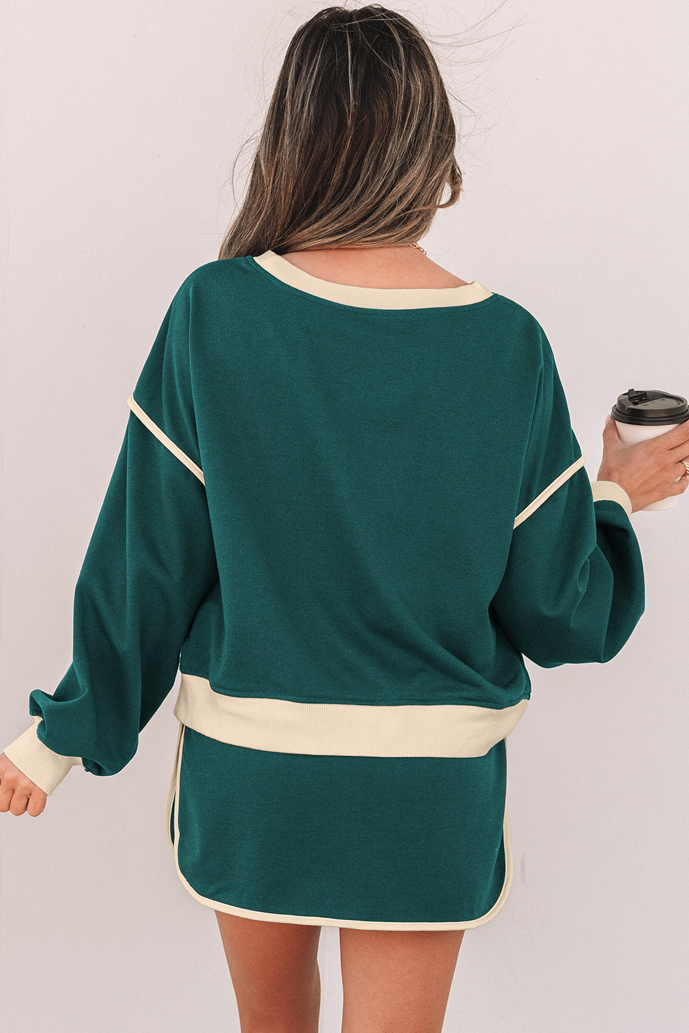 Gia – Color Contrast Loose Pullover and Lace-up Waist Skort Set