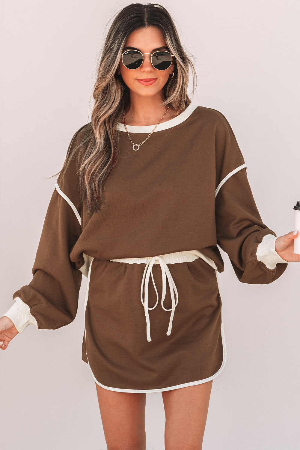 Gia – Color Contrast Loose Pullover and Lace-up Waist Skort Set