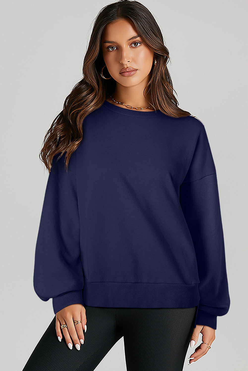 Adelyn – O-Neck Pullover Sweatshirt with High-Low Hem