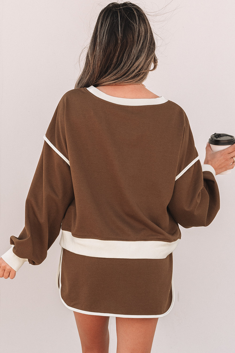 Gia – Color Contrast Loose Pullover and Lace-up Waist Skort Set
