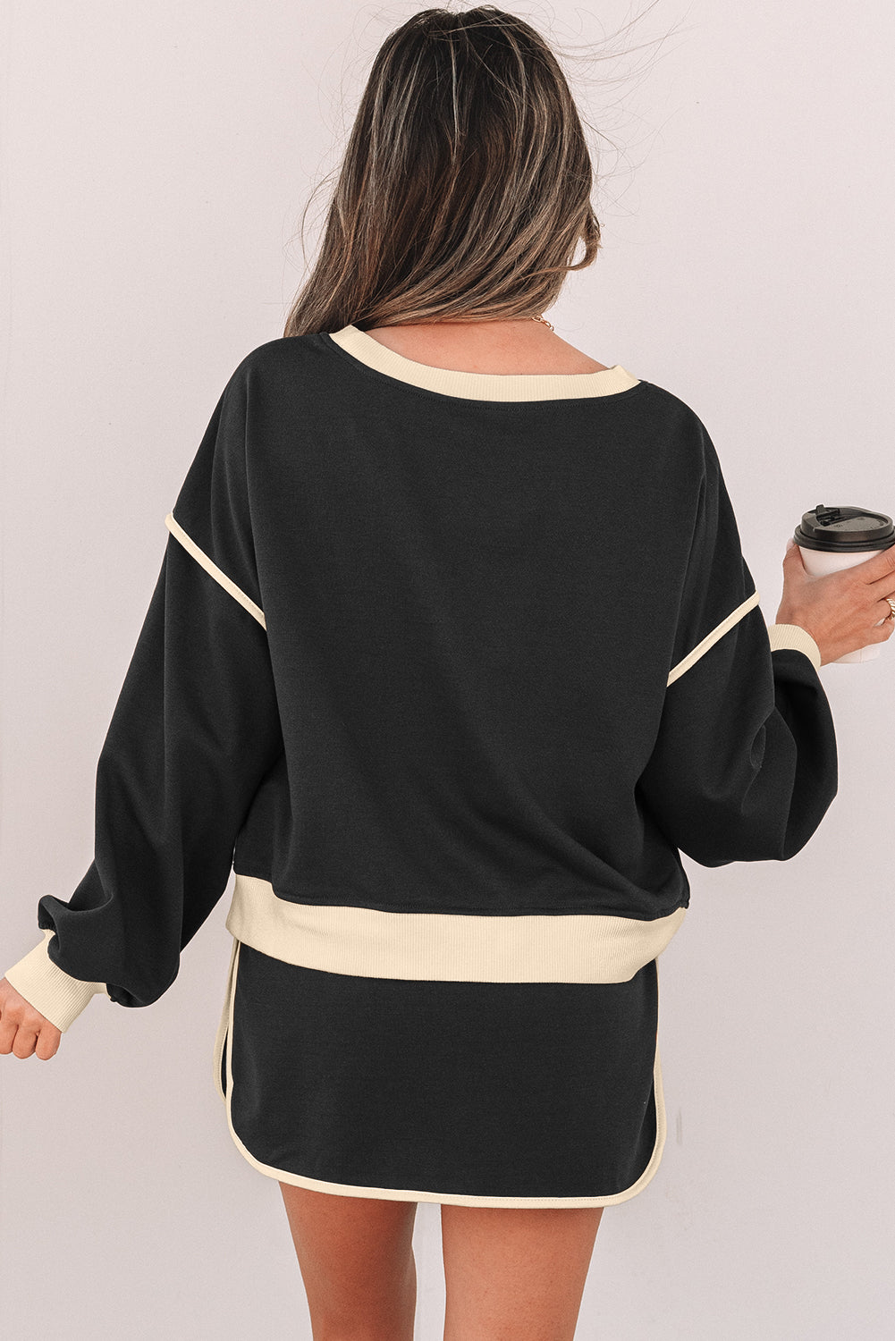 Gia – Color Contrast Loose Pullover and Lace-up Waist Skort Set