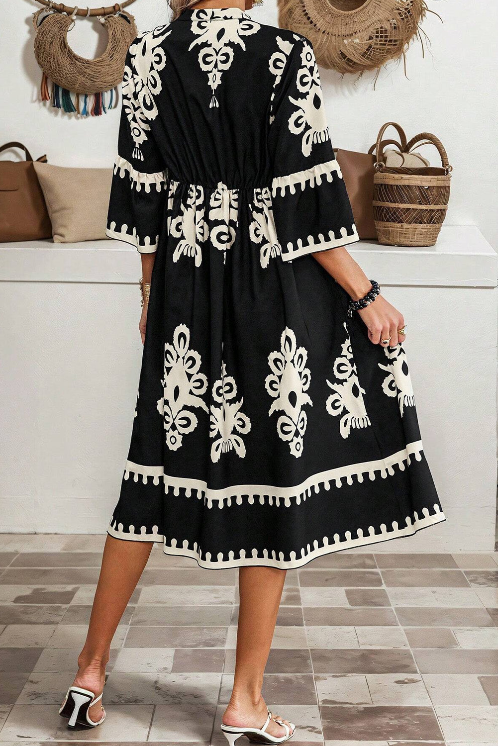 Norah – Black Geometric Print Midi Dress