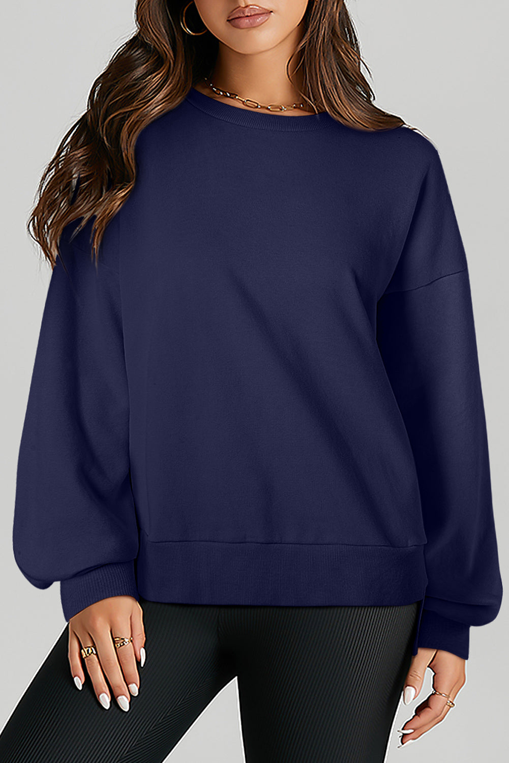 Adelyn – O-Neck Pullover Sweatshirt with High-Low Hem
