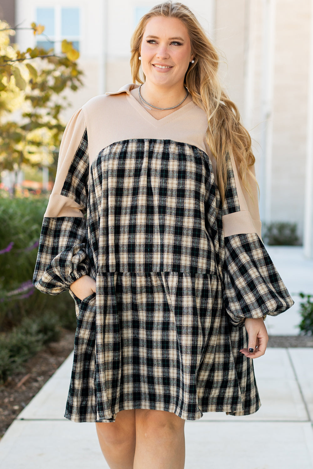 Noelle – Plus Size Black Plaid Patchwork Mini Dress