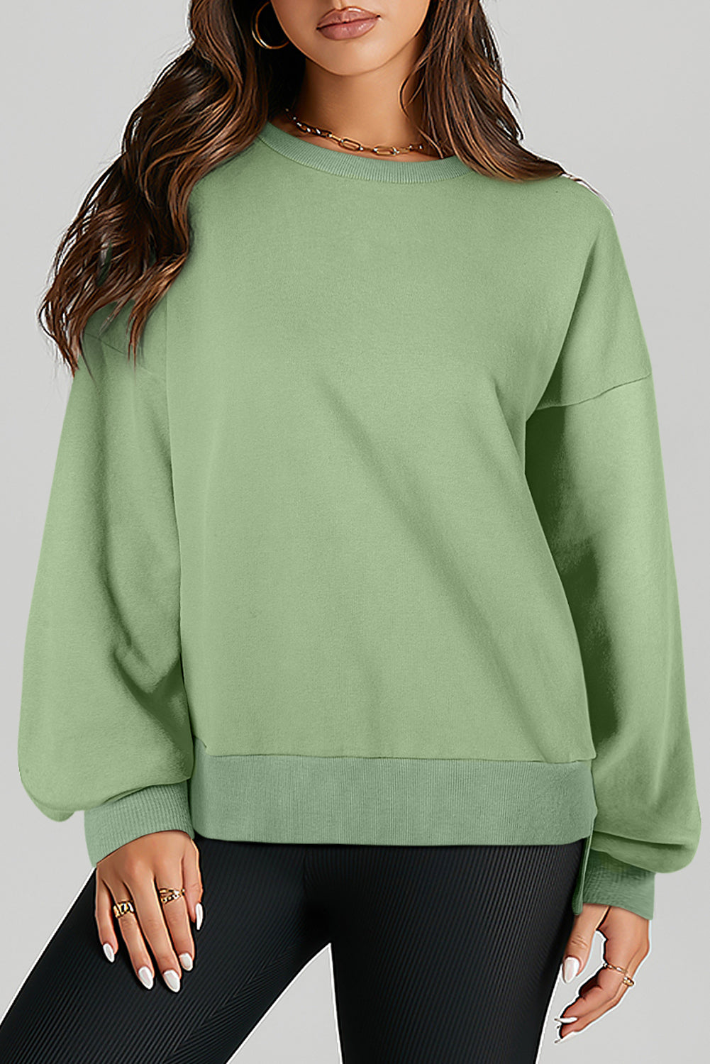 Adelyn – O-Neck Pullover Sweatshirt with High-Low Hem