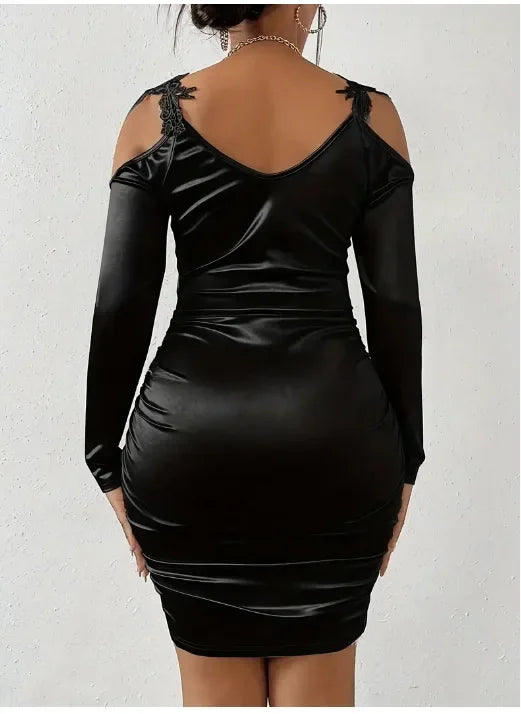 Isla – Elegant Lace Pleated Satin Dress