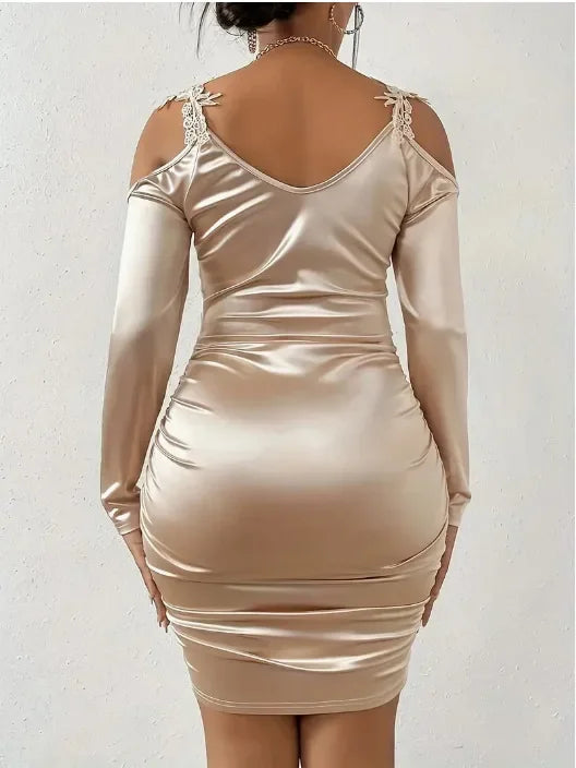 Isla – Elegant Lace Pleated Satin Dress