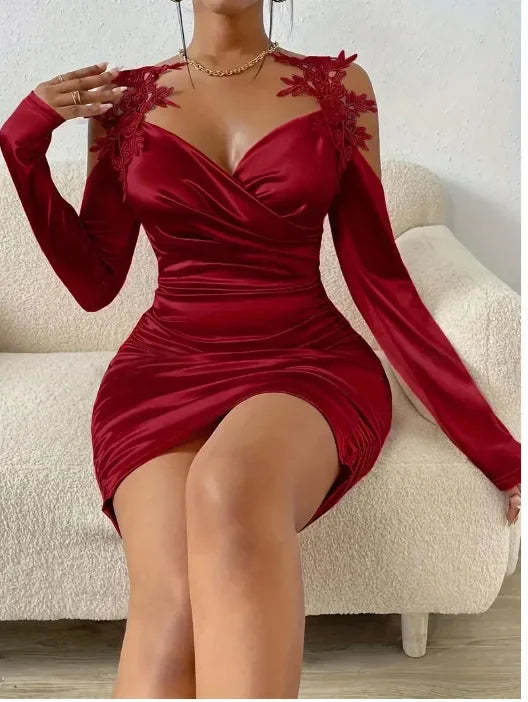 Isla – Elegant Lace Pleated Satin Dress