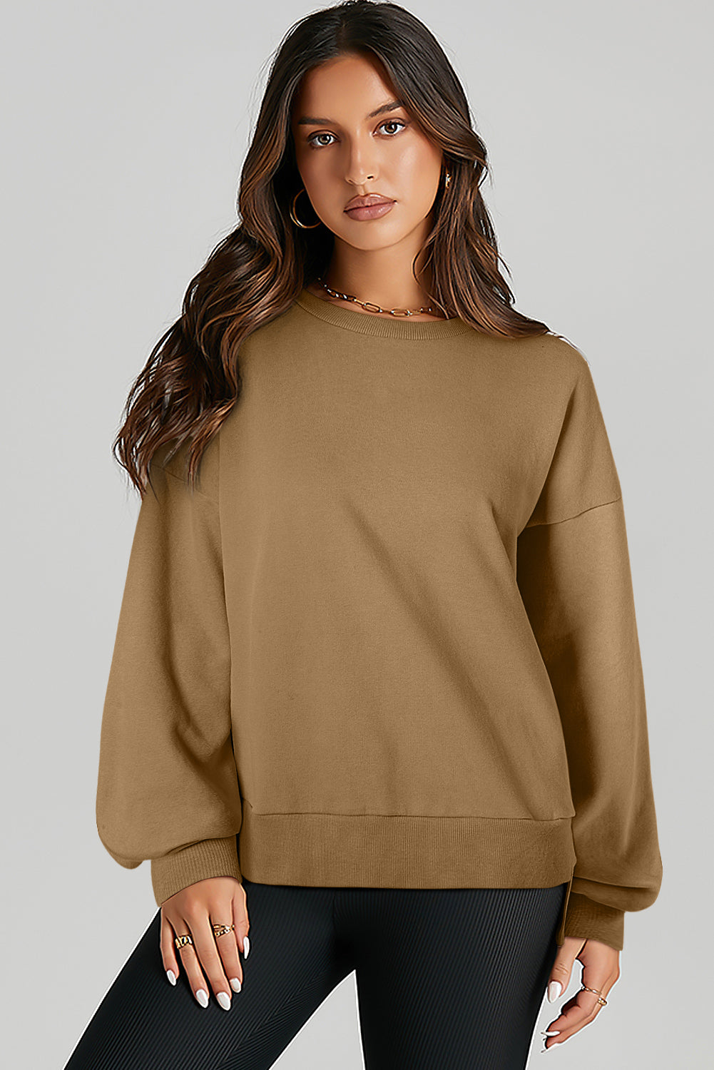 Adelyn – O-Neck Pullover Sweatshirt with High-Low Hem