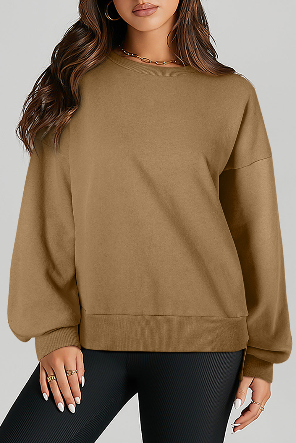 Adelyn – O-Neck Pullover Sweatshirt with High-Low Hem